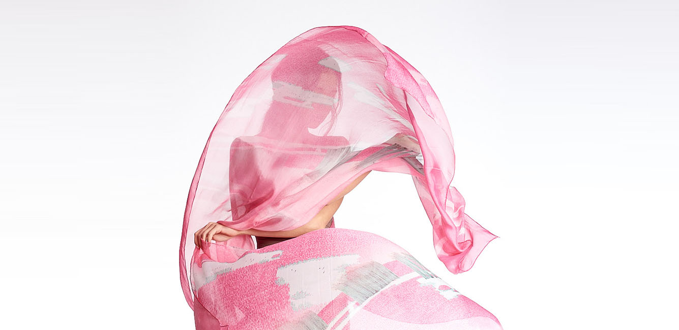 万倾刀朗花真丝披肩